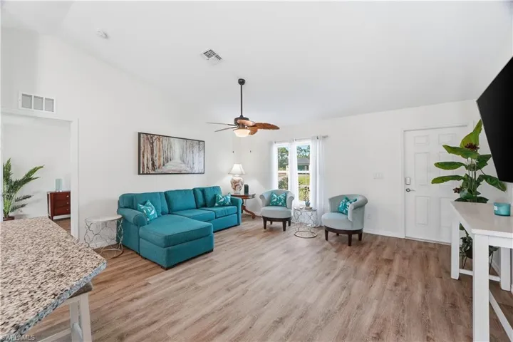 2714 Nw 22nd Ter, Cape Coral, Florida 33993