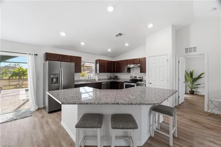 2714 Nw 22nd Ter, Cape Coral, Florida 33993