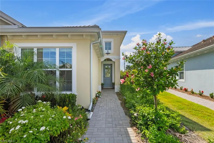 8849  Yucatan  CT, Naples, FL 34112