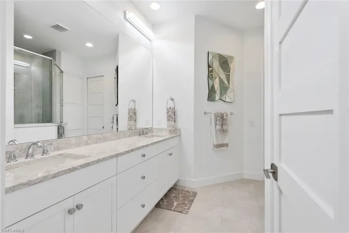 8849  Yucatan  CT, Naples, FL 34112