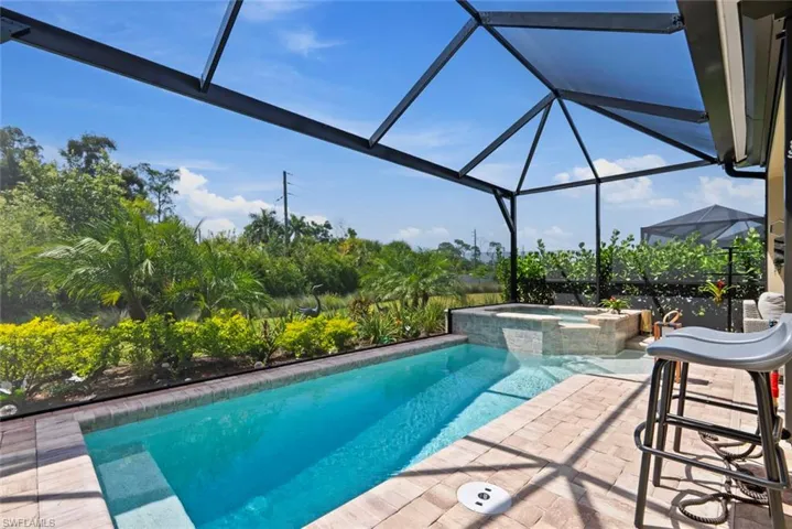 8849  Yucatan  CT, Naples, FL 34112