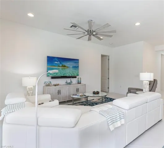 11458  Jacaranda  DR, Naples, FL 34120