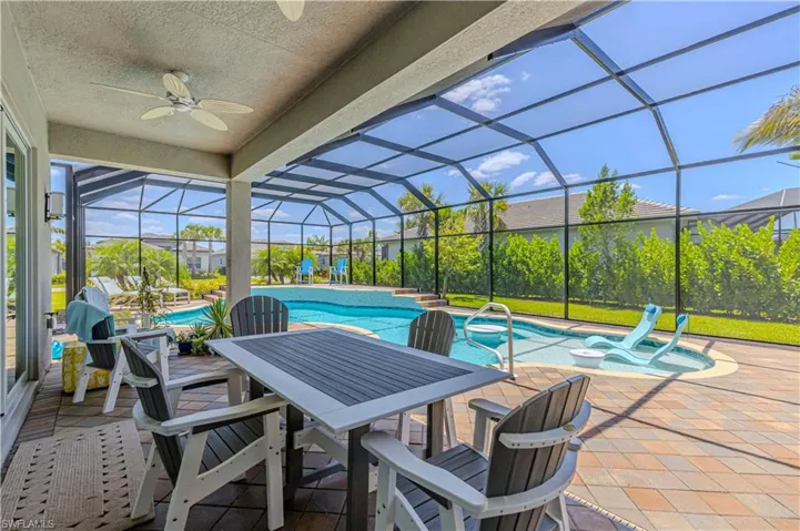 11458  Jacaranda  DR, Naples, FL 34120
