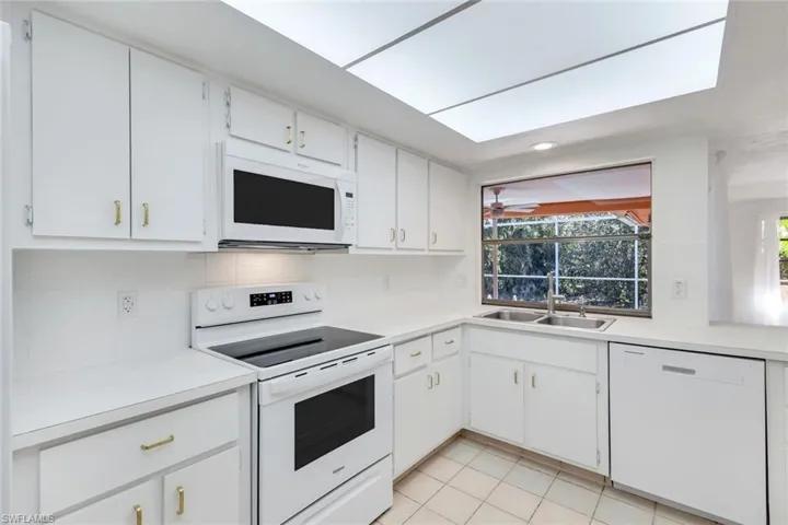 268  Baltusrol  DR, Naples, FL 34113