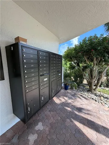 Mailbox center