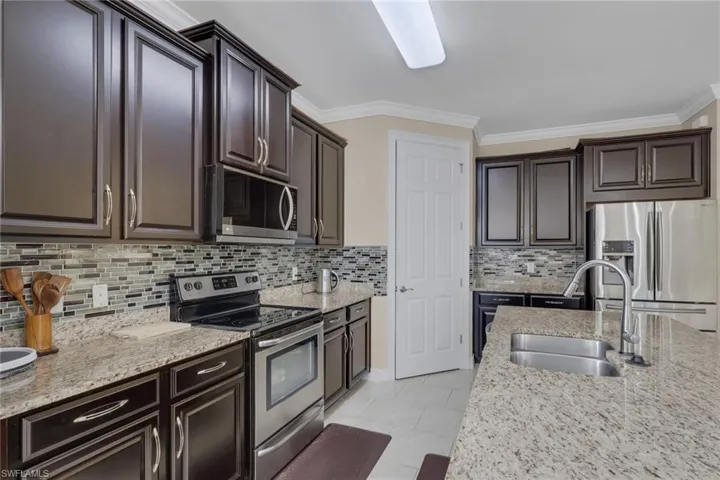 16309 Aberdeen Way, Naples, Florida 34110