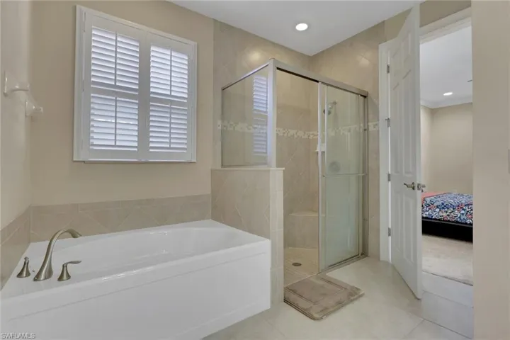 16309 Aberdeen Way, Naples, Florida 34110