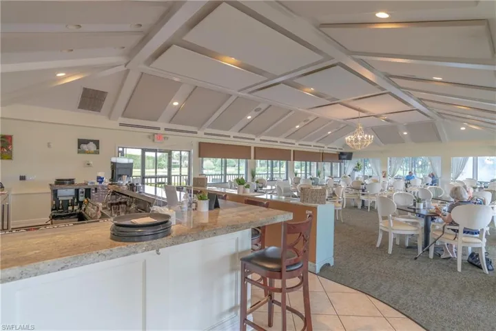 Dining at the Glades