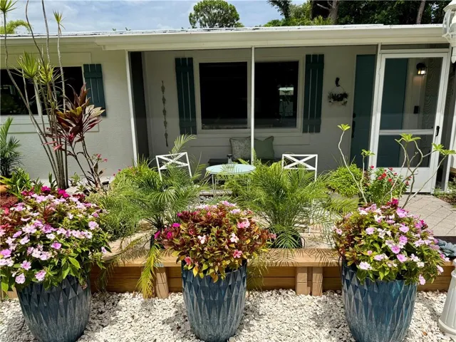 1447 Shadowlawn Dr, Naples, Florida 34104