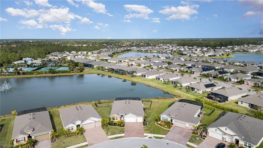 3281  Baravaldo  CIR, Cape Coral, FL 33909