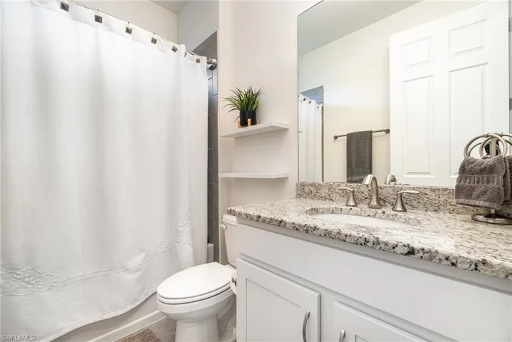 3281  Baravaldo  CIR, Cape Coral, FL 33909