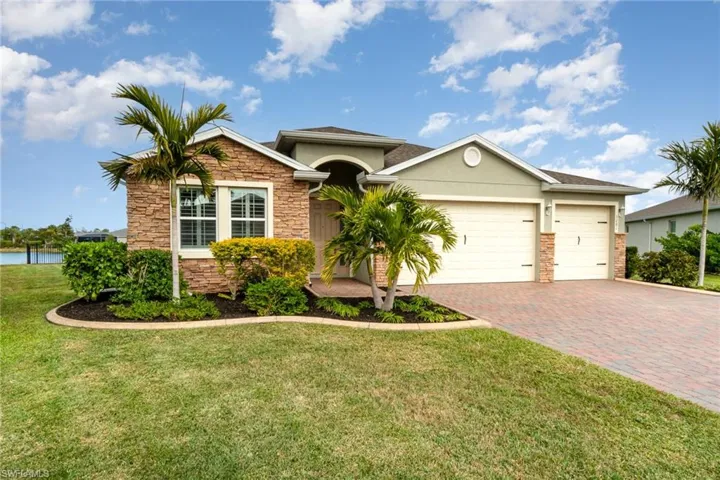 3281  Baravaldo  CIR, Cape Coral, FL 33909