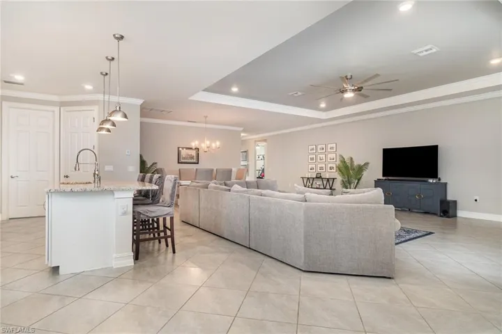 3281  Baravaldo  CIR, Cape Coral, FL 33909