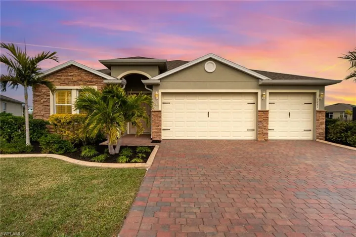 3281  Baravaldo  CIR, Cape Coral, FL 33909