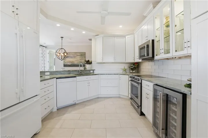 1600 Clermont Dr # 302, Naples, Florida 34109