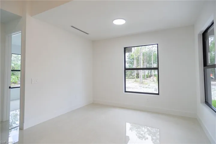 915 Lincoln Ave, Lehigh Acres, Florida 33972
