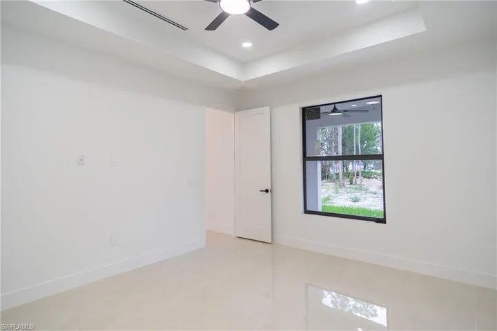 915 Lincoln Ave, Lehigh Acres, Florida 33972