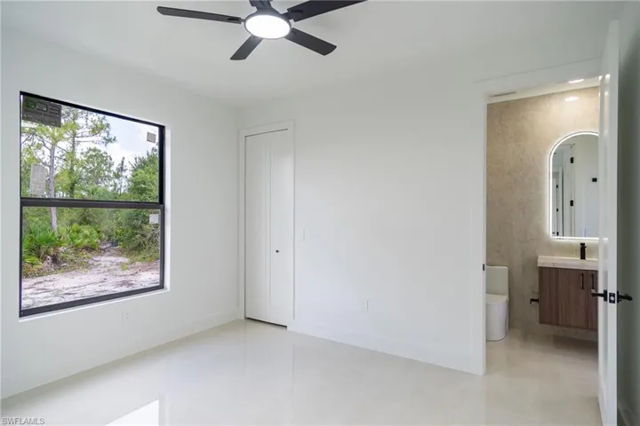 915 Lincoln Ave, Lehigh Acres, Florida 33972