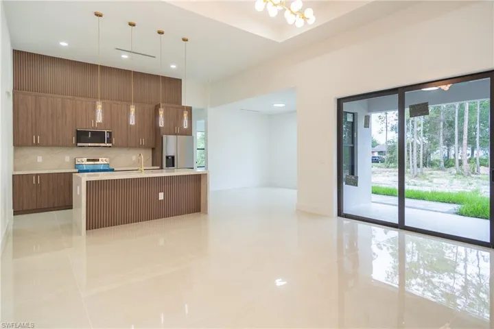 915 Lincoln Ave, Lehigh Acres, Florida 33972