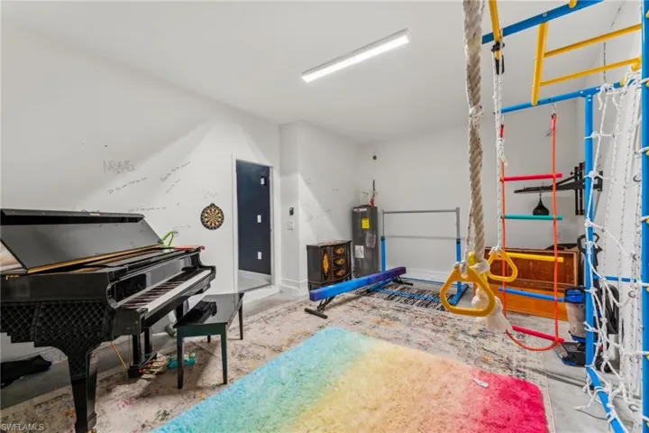 3rd garage/easily converted back