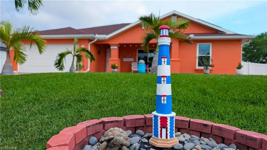 2907 Nw 5th Pl, Cape Coral, Florida 33993