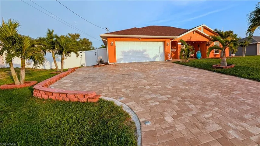 2907 Nw 5th Pl, Cape Coral, Florida 33993