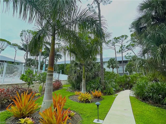 3002  Sandpiper Bay  CIR, Naples, FL 34112