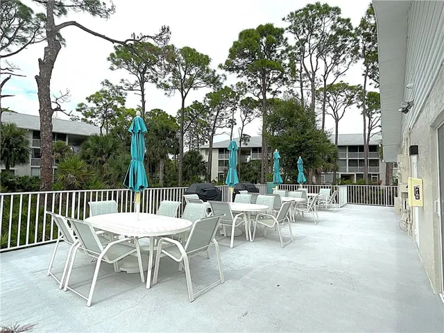 3002  Sandpiper Bay  CIR, Naples, FL 34112