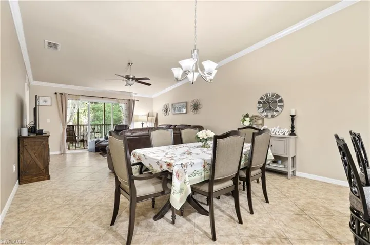 1113 Winding Pines Cir 205, Cape Coral, Florida 33909