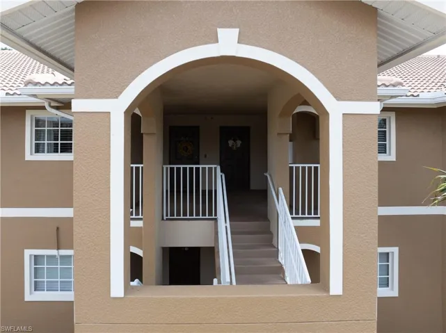 1113 Winding Pines Cir 205, Cape Coral, Florida 33909