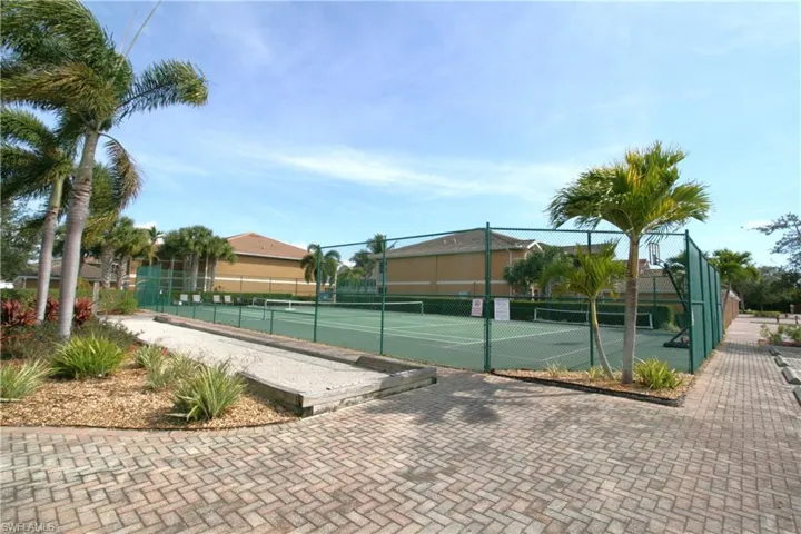1113 Winding Pines Cir 205, Cape Coral, Florida 33909