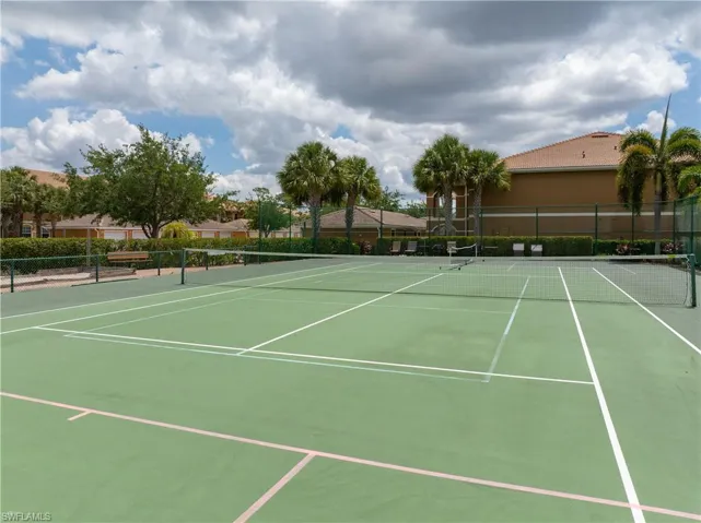 1113 Winding Pines Cir 205, Cape Coral, Florida 33909