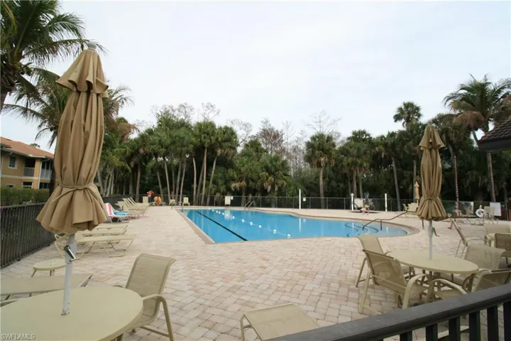 1113 Winding Pines Cir 205, Cape Coral, Florida 33909
