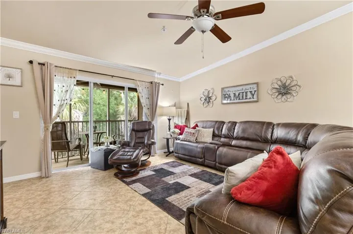 1113 Winding Pines Cir 205, Cape Coral, Florida 33909