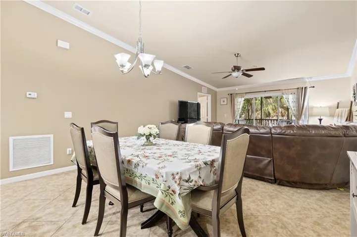 1113 Winding Pines Cir 205, Cape Coral, Florida 33909