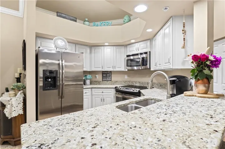 1113 Winding Pines Cir 205, Cape Coral, Florida 33909