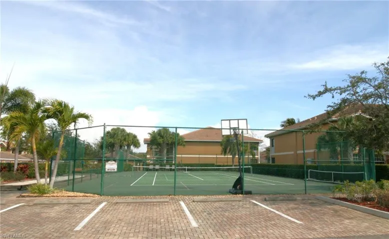 1113 Winding Pines Cir 205, Cape Coral, Florida 33909