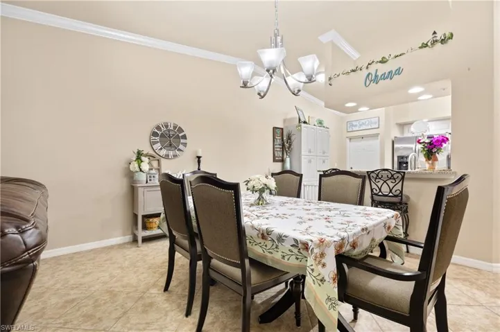 1113 Winding Pines Cir 205, Cape Coral, Florida 33909