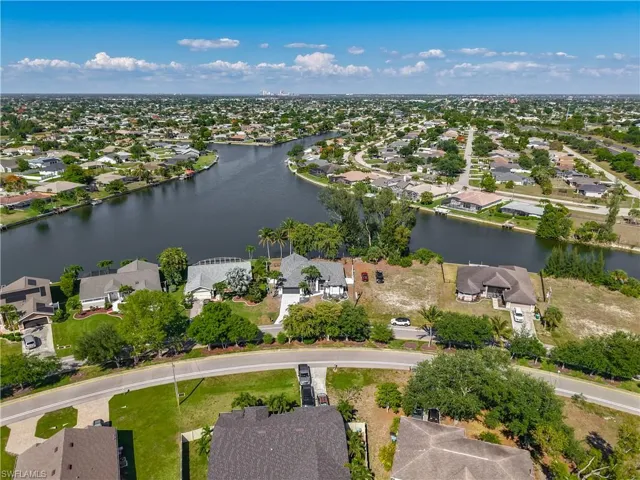 2503  Aviation  PKWY, Cape Coral, FL 33904