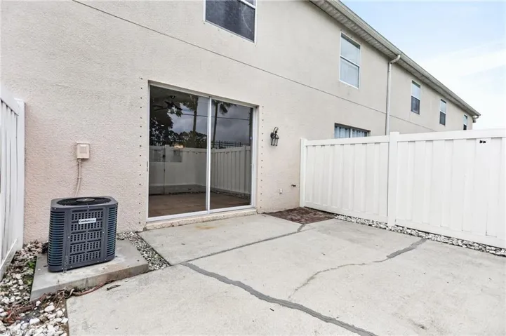 3610 Pine Oak Cir 106, Fort Myers, Florida 33916