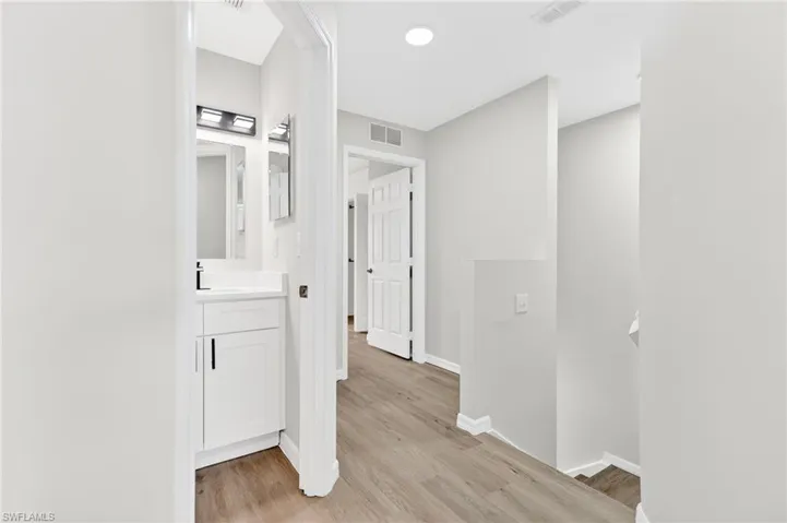 3610 Pine Oak Cir 106, Fort Myers, Florida 33916