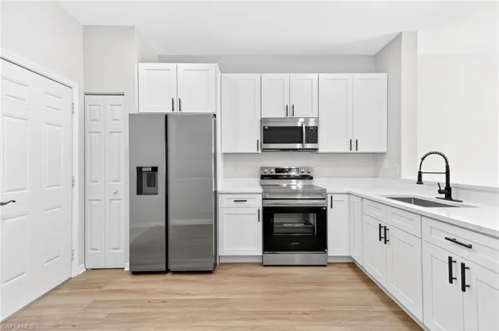 3610 Pine Oak Cir 106, Fort Myers, Florida 33916