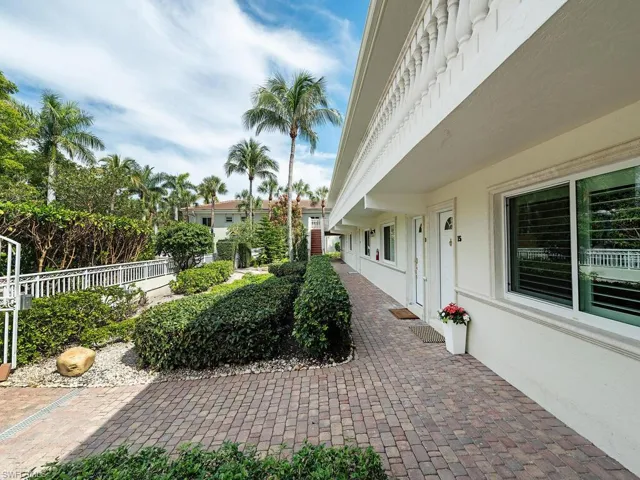 950 7th Ave S # 15, Naples Fl 34102