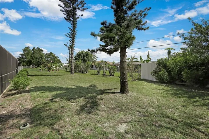 1422 NE Van Loon  TER, Cape Coral, FL 33909