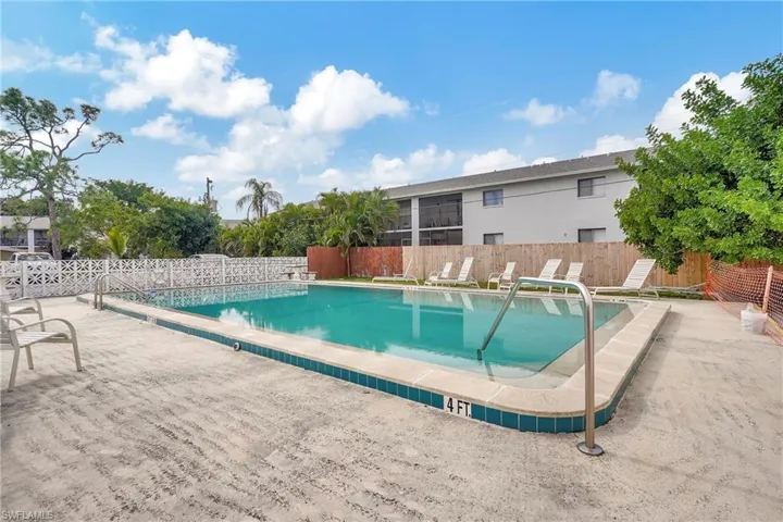 4906 Victoria Dr # 209, Cape Coral, Florida 33904