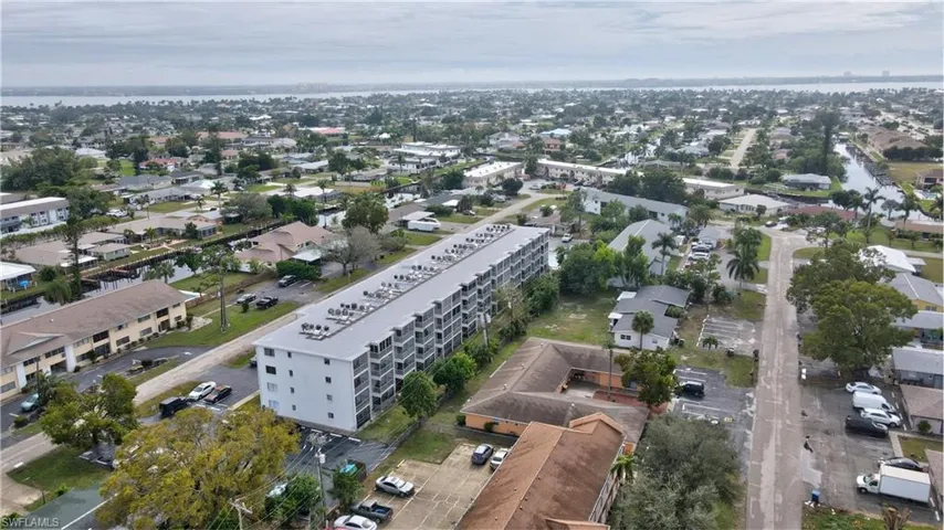 4906 Victoria Dr # 209, Cape Coral, Florida 33904