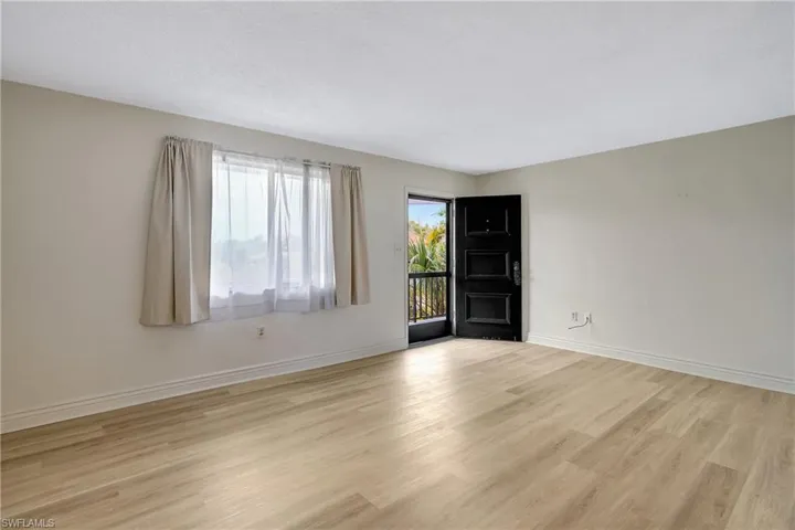 4906 Victoria Dr # 209, Cape Coral, Florida 33904