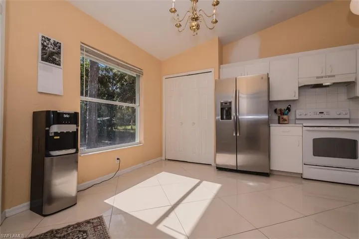 270  2nd SE ST, Naples, FL 34117