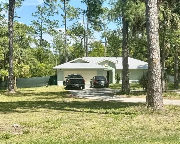 270  2nd SE ST, Naples, FL 34117