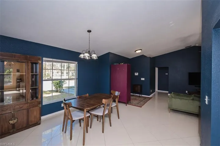 270  2nd SE ST, Naples, FL 34117